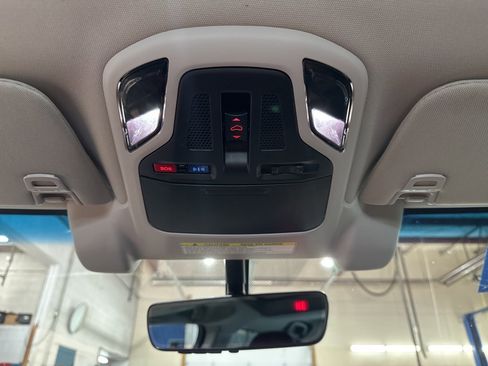 Used 2020 Subaru Outback Touring XT image 31