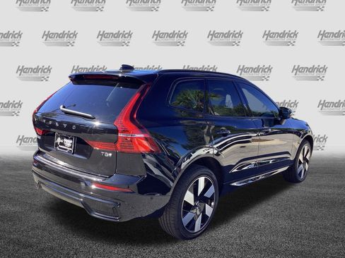 Certified 2025 Volvo XC60 T8 Plus w/ Protection Package Premier image 10