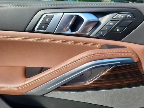 New 2026 BMW X6 xDrive40i w/ Climate Comfort Package image 22