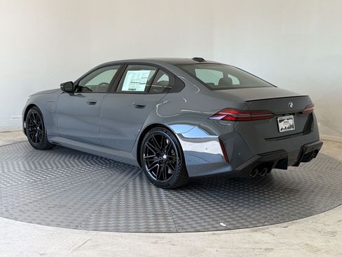 New 2027 BMW M5 AWD/4WD image 3