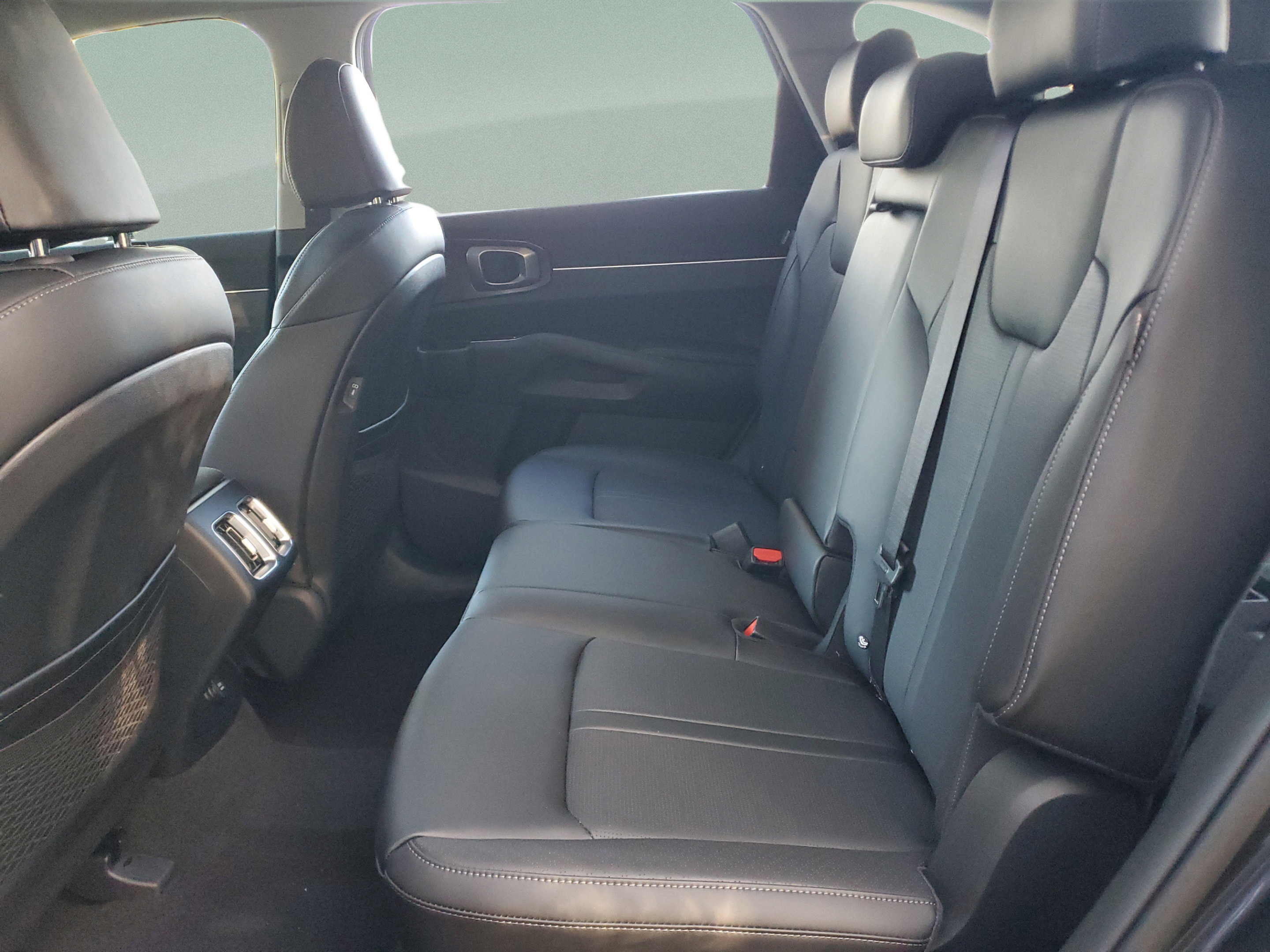 New 2026 Kia Sorento S FWD image 8