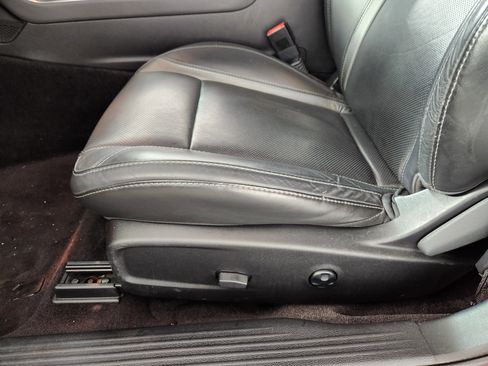 Used 2017 Dodge Challenger SXT Plus image 13