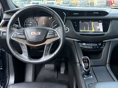 Used 2018 Cadillac XT5 Platinum w/ Driver Assist Package AWD/4WD image 7
