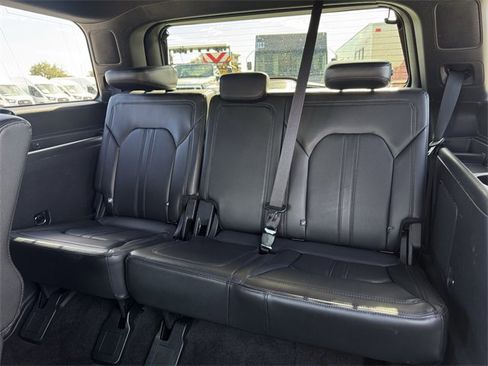 Used 2018 Ford Expedition Limited w/ Equipment Group 301A image 31