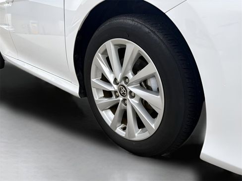 Used 2024 Toyota Camry LE image 7