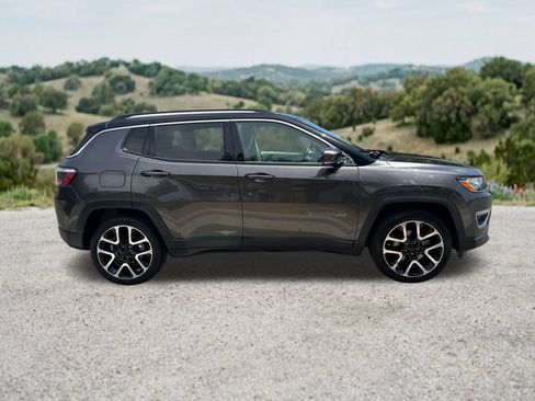 Used 2018 Jeep Compass Limited w/ Navigation Group FWD image 11