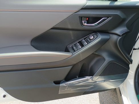 New 2025 Subaru Crosstrek 2.5i Limited w/ Popular Package #3A image 8