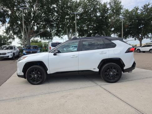 Used 2023 Toyota RAV4 XSE AWD/4WD image 5