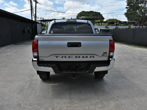 Used 2019 Toyota Tacoma SR5 RWD image 4