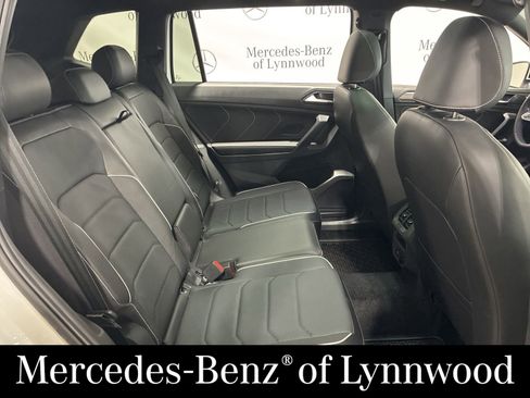 Used 2024 Volkswagen Tiguan SEL R-Line image 6