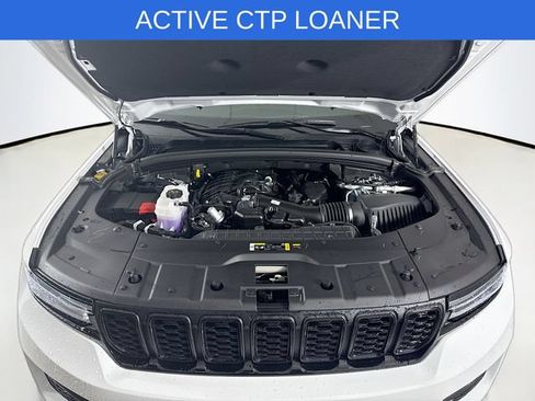 New 2025 Jeep Grand Cherokee Altitude AWD/4WD image 30