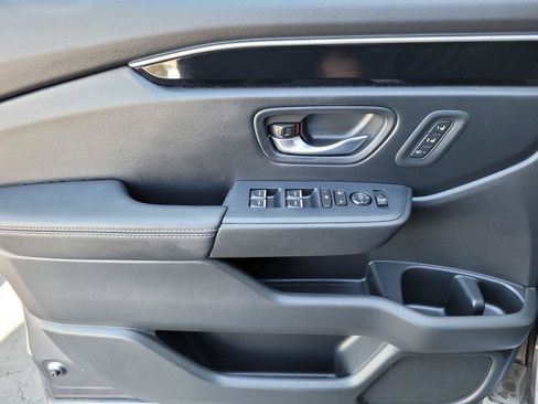 Used 2023 Honda Pilot Touring image 24