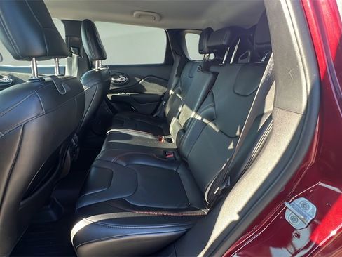 Used 2021 Jeep Cherokee Trailhawk w/ Premium Leather Package image 12