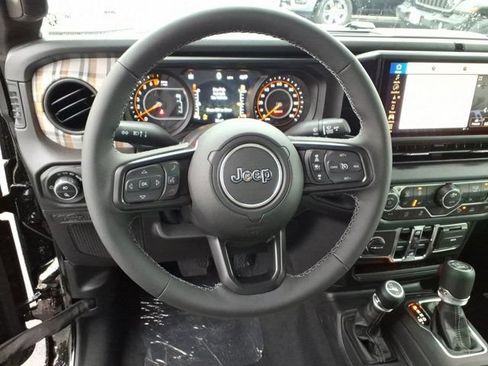New 2026 Jeep Gladiator Mojave AWD/4WD image 5