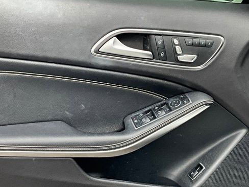 Used 2019 Mercedes-Benz GLA 250 4MATIC image 29