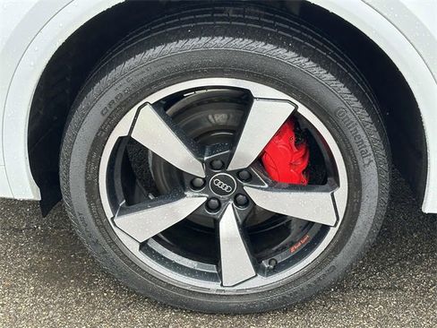 Used 2024 Audi Q5 2.0T Premium Plus w/ Premium Plus Package image 10