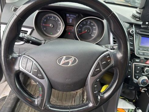 Used 2014 Hyundai Elantra GT w/ Option Group 02 image 11