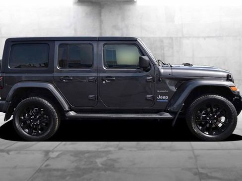 Used 2021 Jeep Wrangler Unlimited Sahara w/ Cold Weather Group AWD/4WD image 5