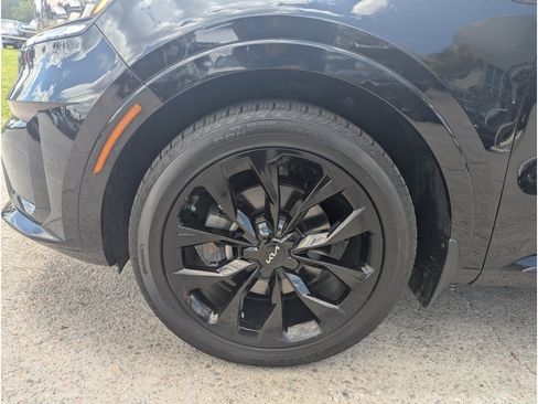 Used 2023 Kia Sorento SX FWD image 9