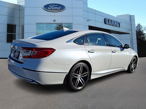Used 2022 Honda Accord Touring image 8
