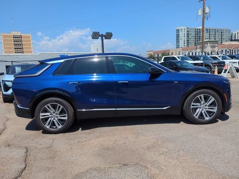 Certified 2024 Cadillac Lyriq Tech AWD/4WD image 8