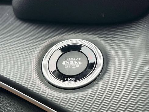 Certified 2023 Jeep Grand Cherokee Altitude image 32