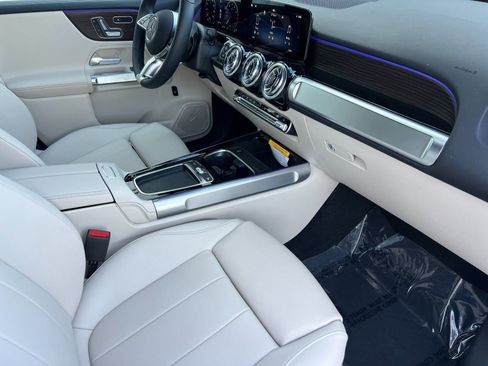 New 2026 Mercedes-Benz GLB 250 image 18