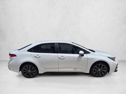 Certified 2024 Toyota Corolla SE FWD image 4