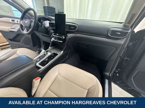 Used 2023 Ford Explorer Limited w/ Limited Technology Package image 37