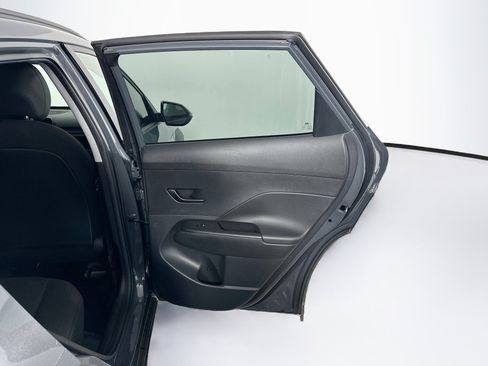 Used 2025 Hyundai Kona SEL FWD image 31