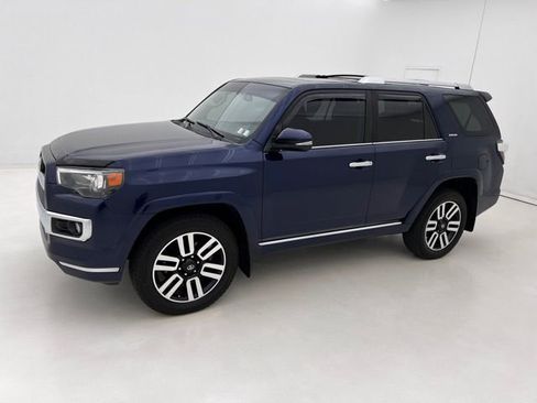 Used 2017 Toyota 4Runner Limited AWD/4WD image 5