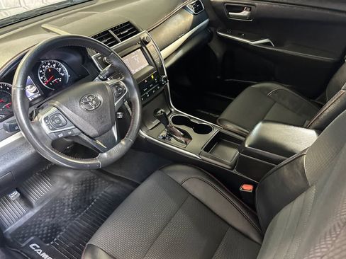 Used 2017 Toyota Camry SE FWD image 12