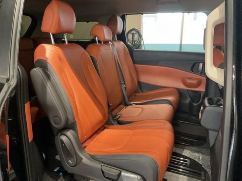 New 2026 Kia Carnival EX FWD image 22