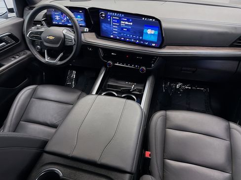 Used 2025 Chevrolet Tahoe LT AWD/4WD image 12