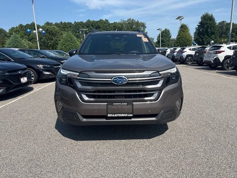 Certified 2025 Subaru Forester Premium w/ Convenience Package #1 AWD/4WD image 7