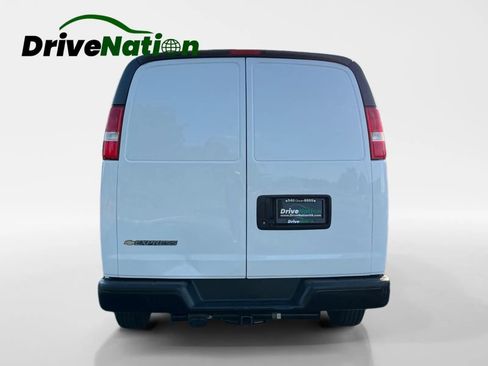 Used 2021 Chevrolet Express 2500 w/ Driver Convenience Package RWD image 6