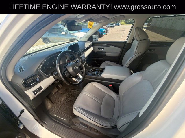 Used 2025 Honda Pilot Elite image 9