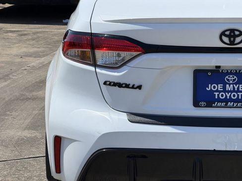 Used 2025 Toyota Corolla SE FWD image 10