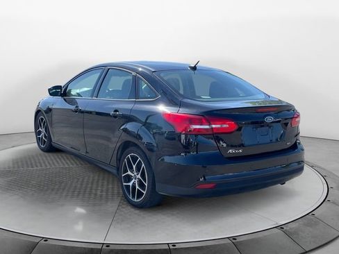 Used 2018 Ford Focus SEL image 3