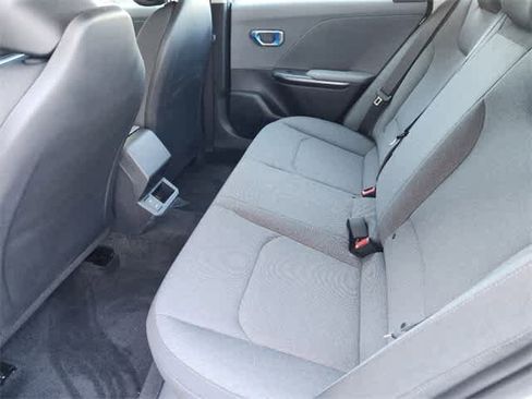 Used 2025 Kia K4 LX image 20