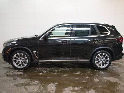 New 2026 BMW X5 xDrive40i w/ Climate Comfort Package image 7