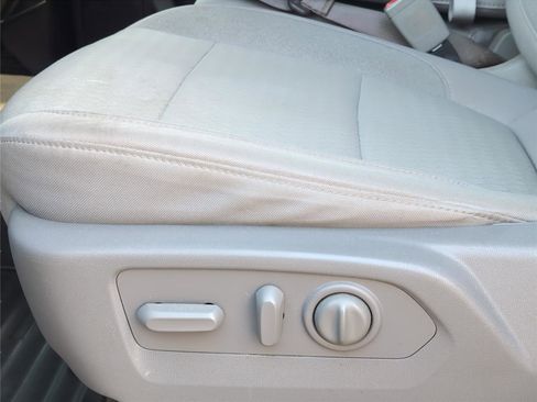 Used 2020 GMC Sierra 1500 SLE w/ SLE Value Package image 14