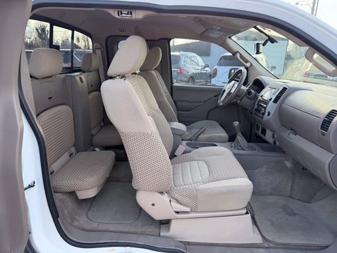 Used 2017 Nissan Frontier SV image 20