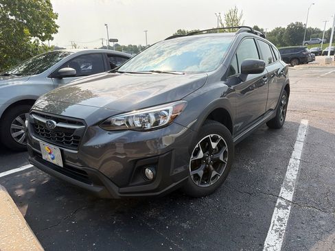 Used 2020 Subaru Crosstrek 2.0i Premium w/ Moonroof Package 2 AWD/4WD image 2