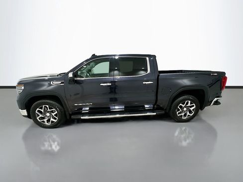 Used 2025 GMC Sierra 1500 SLT AWD/4WD image 4