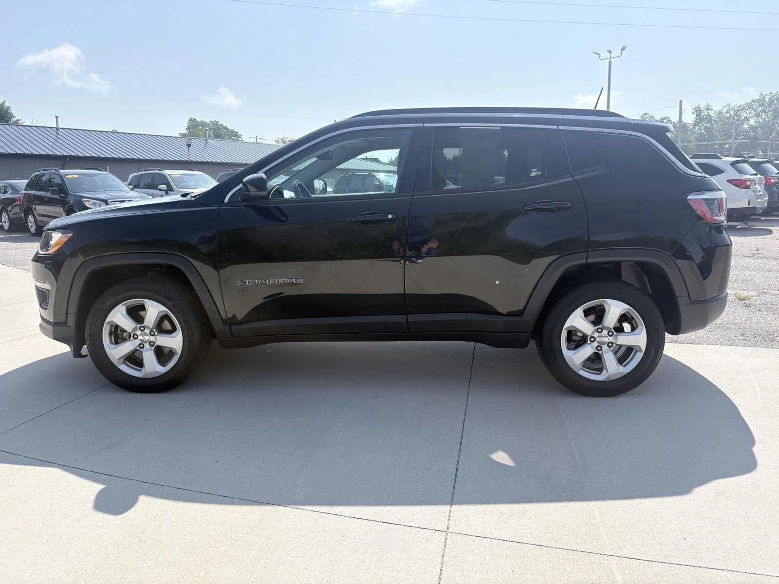 Used 2019 Jeep Compass Latitude w/ Popular Equipment Group AWD/4WD image 6
