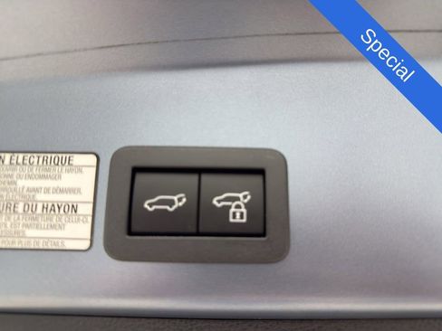 Used 2024 Toyota Corolla Cross XSE w/ Convenience Package image 10