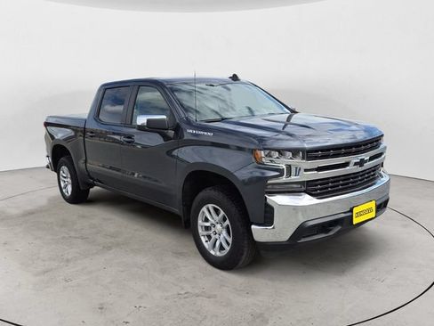 Used 2021 Chevrolet Silverado 1500 LT AWD/4WD image 3