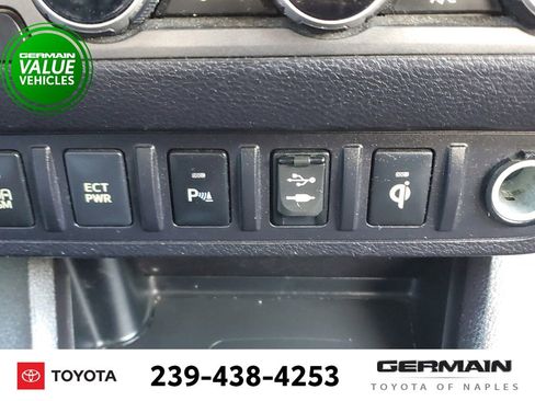 Used 2016 Toyota Tacoma TRD Off-Road image 32