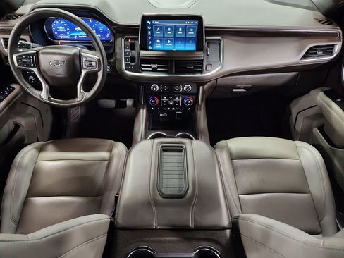Used 2024 Chevrolet Tahoe Z71 w/ Luxury Package AWD/4WD image 48